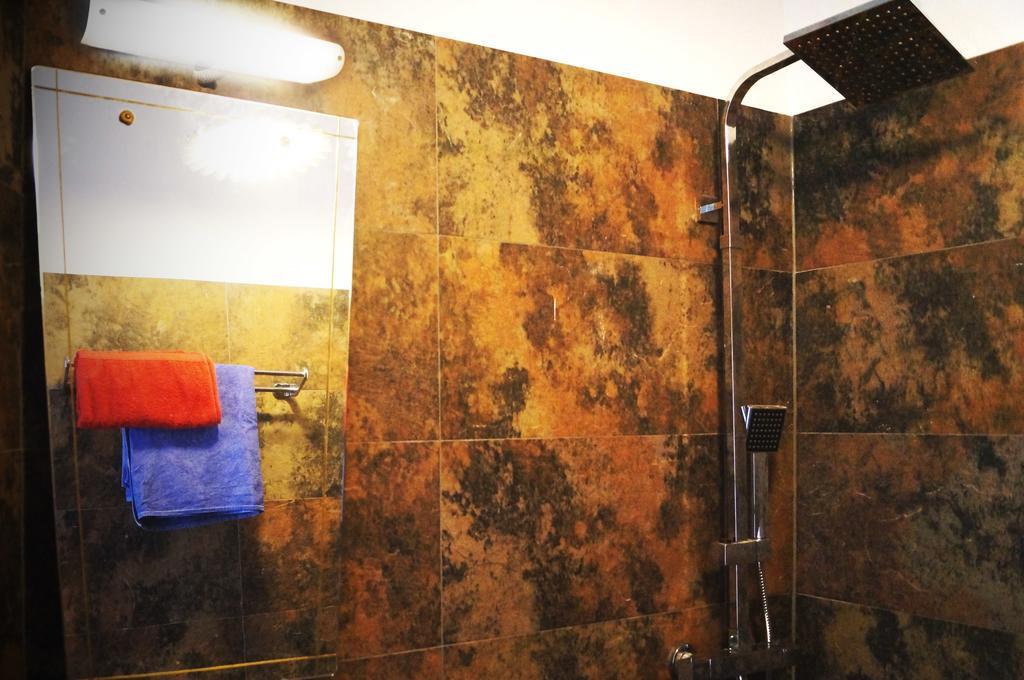 Das Schonbrunn Apartment! Wina Bagian luar foto